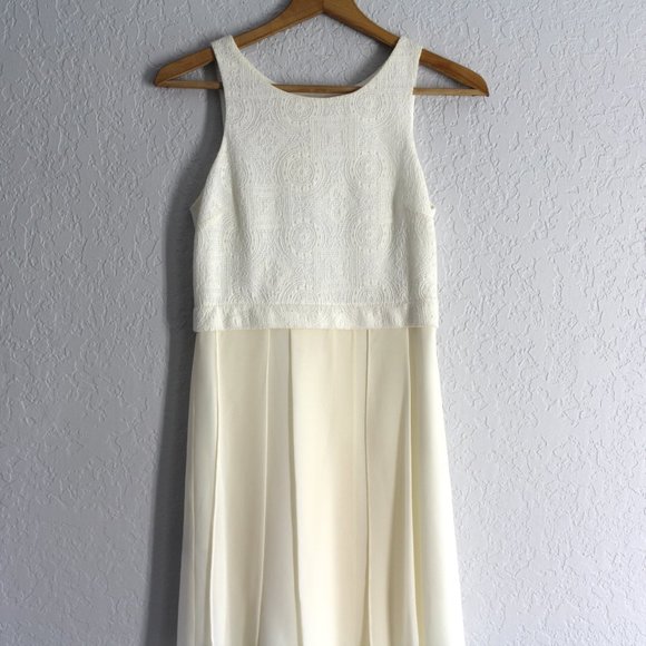 BCBGeneration Jacquard & Chiffon Fit & Flare Dress Size 0 Ivory flowy hi-lo - Picture 3 of 13